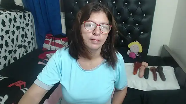 jellyfishhot online show from May 25, 2026, 9:35 pm