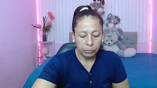mature martina online show from May 22, 2026, 10:30 pm