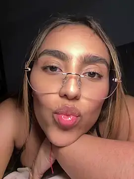 Snapshot of Mhia_palmer chatting on February 6, 2026, 10:39 pm Mhia palmer online show from February 6, 2026, 10:39 pm