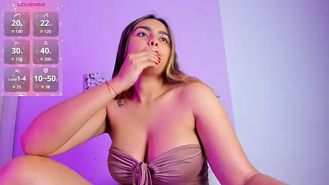 Snapshot of Mhia_palmer chatting on February 4, 2026, 11:49 am Mhia palmer online show from February 4, 2026, 11:49 am