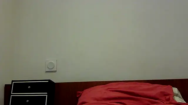 Snapshot of feline27 chatting on November 6, 2025, 7:51 pm feline27 online show from November 6, 2025, 7:51 pm