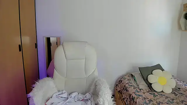 bigbooty-30 online show from March 8, 2025, 1:57 pm