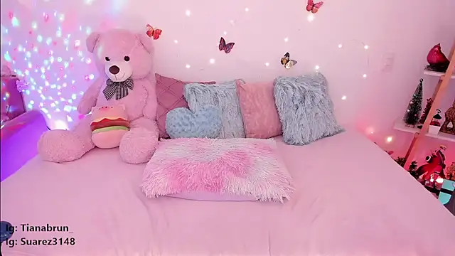 Snapshot of Zara_uwu_ chatting on February 20, 2025, 3:08 pm Zara uwu online show from February 20, 2025, 3:08 pm