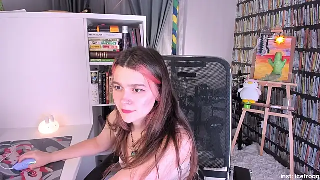 icefroqq online show from July 8, 2026, 8:42 pm