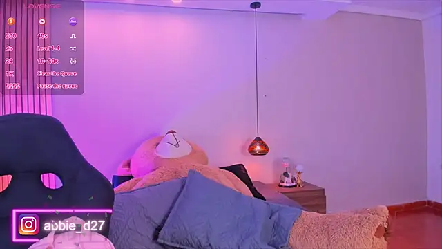 AbbieEdmond online show from November 13, 2025, 5:22 am