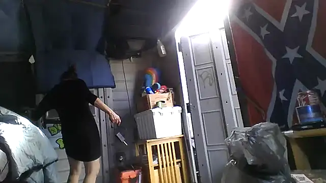 Snapshot of spundarella420 chatting on December 18, 2025, 3:49 pm spundarella420 online show from December 18, 2025, 3:49 pm