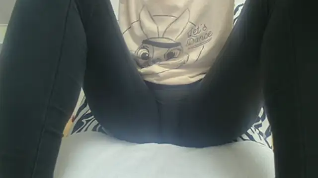 Snapshot of Web_Lady chatting on February 9, 2026, 6:22 am Web Lady online show from February 9, 2026, 6:22 am