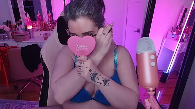 rachelbrooksxx online show from January 11, 2026, 6:37 pm