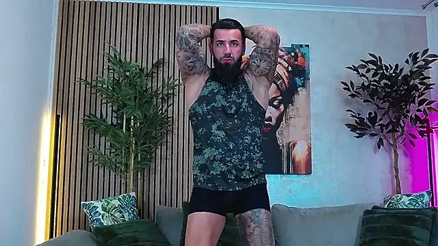 masterkingofmusclee online show from April 16, 2026, 9:50 pm