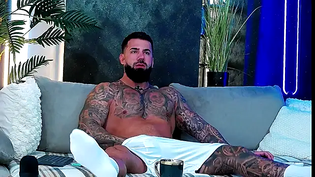 Snapshot of masterkingofmusclee chatting on September 29, 2025, 7:37 am masterkingofmusclee online show from September 29, 2025, 7:37 am