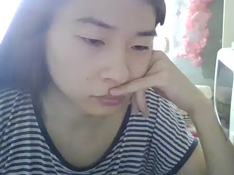 Snapshot of CarlyJoy chatting on June 22, 2026, 12:35 pm CarlyJoy online show from June 22, 2026, 12:35 pm