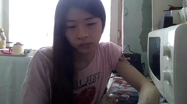 CarlyJoy online show from March 21, 2025, 7:33 am