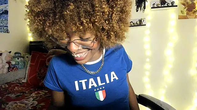 Snapshot of Cristal_Jonas@xh chatting on November 12, 2025, 4:16 am Cristal Jonasxh online show from November 12, 2025, 4:16 am