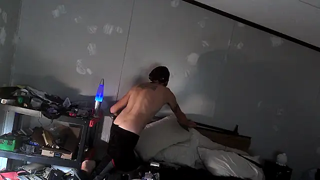 Bi curious86 online show from November 9, 2025, 7:01 am