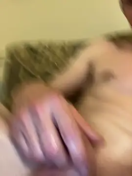 Snapshot of CuddlyFloat88 chatting on March 19, 2026, 5:51 am CuddlyFloat88 online show from March 19, 2026, 5:51 am