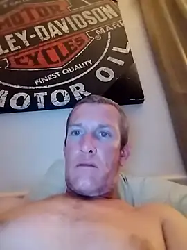 Snapshot of CuddlyFloat88 chatting on March 31, 2026, 8:38 am CuddlyFloat88 online show from March 31, 2026, 8:38 am