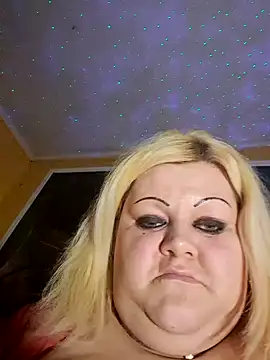 ducicsajsziii online show from February 14, 2025, 2:02 pm