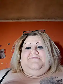 ducicsajsziii online show from April 12, 2026, 8:39 am