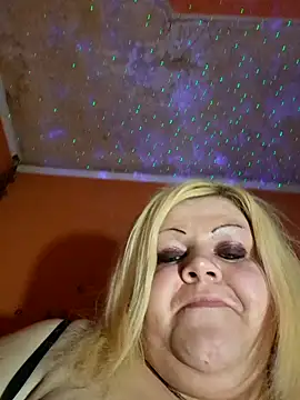 ducicsajsziii online show from February 15, 2025, 9:28 pm