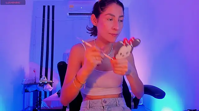 Snapshot of Gorgeous_Team chatting on February 4, 2026, 7:20 pm Gorgeous Team online show from February 4, 2026, 7:20 pm