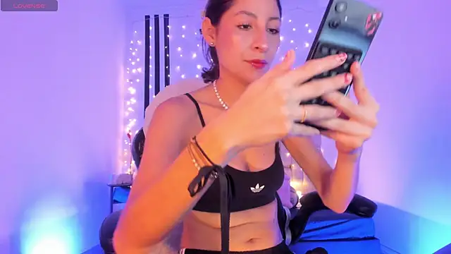 Gorgeous Team online show from March 17, 2026, 7:50 pm