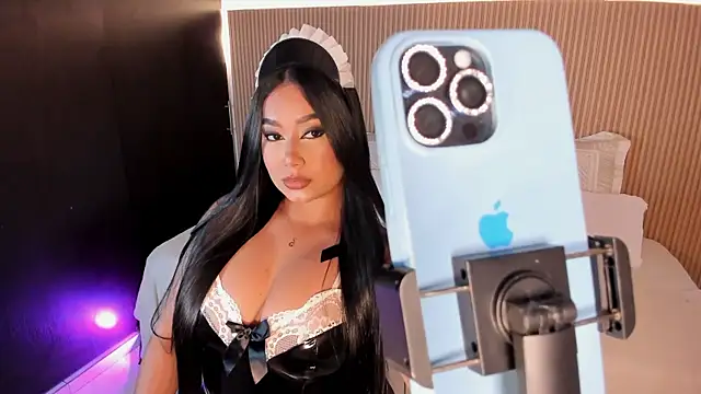 Snapshot of Gaby_Blaze chatting on October 10, 2025, 10:10 pm Gaby Blaze online show from October 10, 2025, 10:10 pm