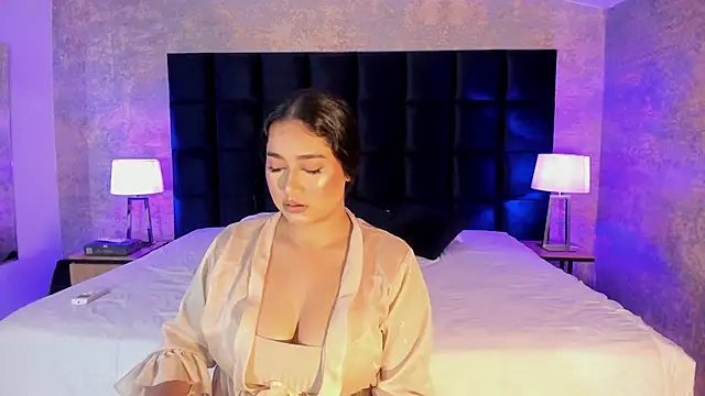 Snapshot of Gaby_Blaze chatting on February 24, 2025, 7:52 pm Gaby Blaze online show from February 24, 2025, 7:52 pm