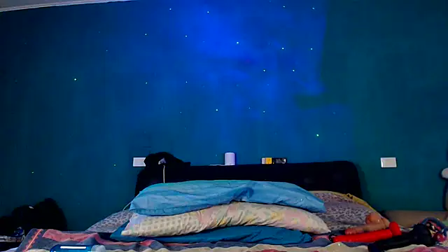 Karendolly  8 online show from March 25, 2026, 7:02 pm