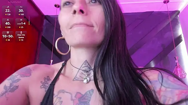 dark gotica online show from November 21, 2025, 7:24 pm