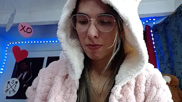 Snapshot of Niky_777 chatting on March 26, 2026, 4:44 am Niky 777 online show from March 26, 2026, 4:44 am