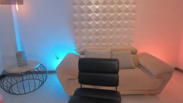 AlessiaCorleone  online show from November 8, 2025, 7:28 pm