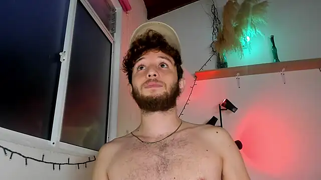 Juan Castano online show from December 16, 2025, 10:52 am