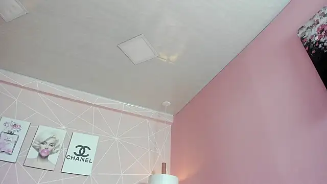 Snapshot of dolly_zoe chatting on October 21, 2025, 10:09 pm dolly zoe online show from October 21, 2025, 10:09 pm