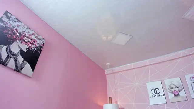 Snapshot of dolly_zoe chatting on November 25, 2025, 5:30 am dolly zoe online show from November 25, 2025, 5:30 am