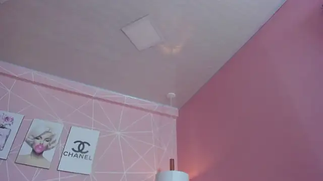 Snapshot of dolly_zoe chatting on January 14, 2026, 8:34 pm dolly zoe online show from January 14, 2026, 8:34 pm