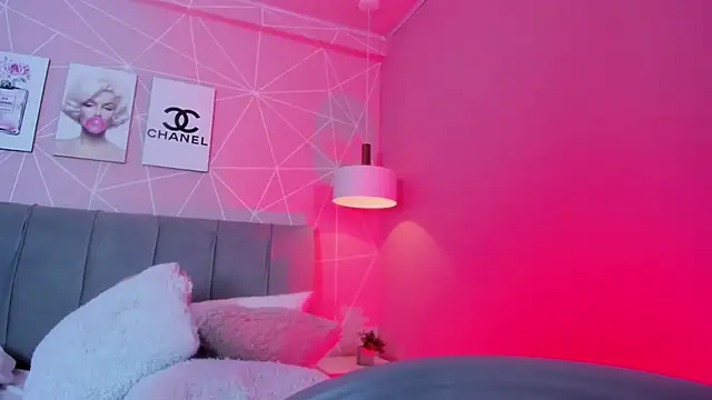 Snapshot of dolly_zoe chatting on February 23, 2026, 5:09 am dolly zoe online show from February 23, 2026, 5:09 am