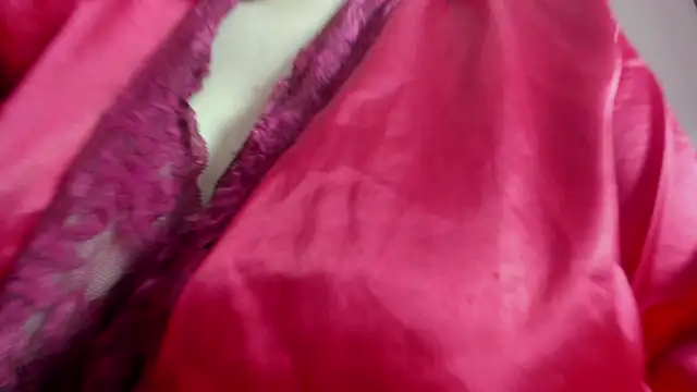 Snapshot of dolly_zoe chatting on February 5, 2026, 10:49 pm dolly zoe online show from February 5, 2026, 10:49 pm