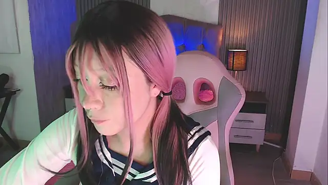 Snapshot of helen_bunnnyx chatting on October 29, 2025, 8:46 am helen bunnnyx online show from October 29, 2025, 8:46 am