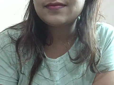 shekira99 online show from January 13, 2026, 3:21 am