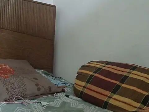 shekira99 online show from February 6, 2026, 2:29 am