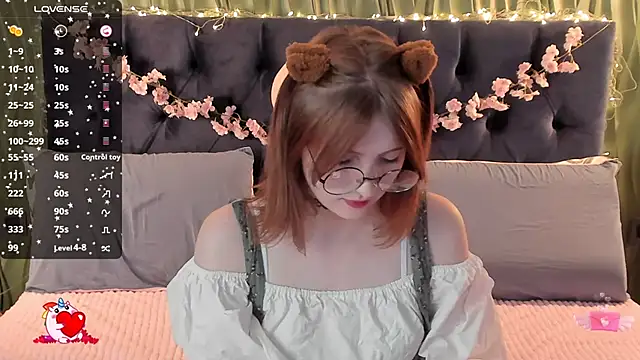 AliceLanley online show from November 18, 2025, 11:24 am