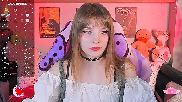 Snapshot of AliceLanley chatting on December 7, 2024, 12:29 pm AliceLanley online show from December 7, 2024, 12:29 pm