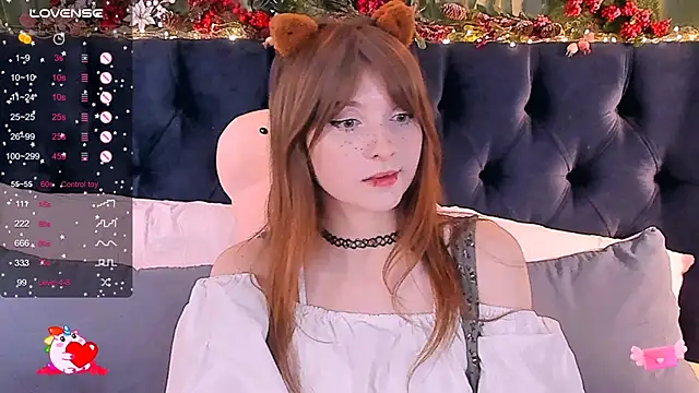 Snapshot of AliceLanley chatting on February 5, 2025, 11:34 am AliceLanley online show from February 5, 2025, 11:34 am