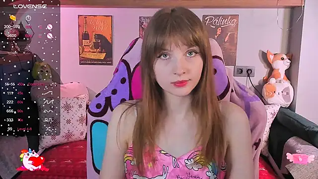 Snapshot of AliceLanley chatting on December 8, 2024, 11:24 am AliceLanley online show from December 8, 2024, 11:24 am