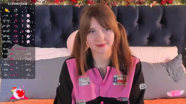 Snapshot of AliceLanley chatting on January 19, 2025, 11:34 am AliceLanley online show from January 19, 2025, 11:34 am