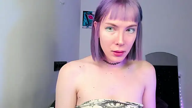 Snapshot of dollmore chatting on February 8, 2026, 6:27 pm dollmore online show from February 8, 2026, 6:27 pm