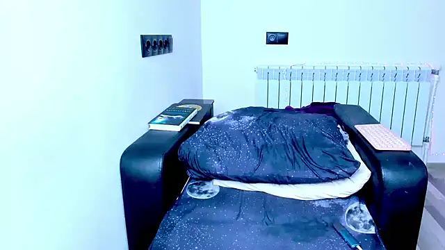 Snapshot of dollmore chatting on November 19, 2025, 1:16 am dollmore online show from November 19, 2025, 1:16 am