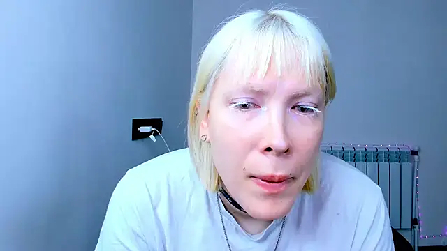 Snapshot of dollmore chatting on November 13, 2025, 6:50 am dollmore online show from November 13, 2025, 6:50 am