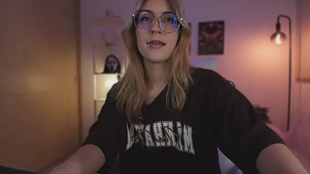 Dakotaa  online show from November 22, 2025, 4:00 am