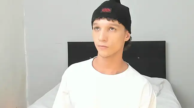 Snapshot of angelcortes chatting on March 13, 2025, 9:16 pm angelcortes online show from March 13, 2025, 9:16 pm